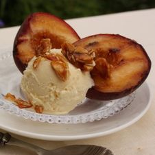 Grilled Peaches with Honey Amaretto Sauce
